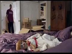 Genial video link category sexy (131 sec). Inatividade Paranormal 2 (2014) Cena Na Cama com Abigail.