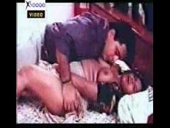 Good video category indian (139 sec). Hot Mallu actress Zabardasti blouse torn and boobs popping out.