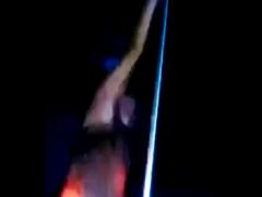 XXX seductive video category amateur (280 sec). Chica bailando desnuda en un boliche Argentino.